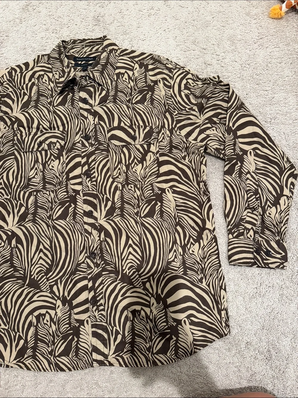Banana Republic lightweight button